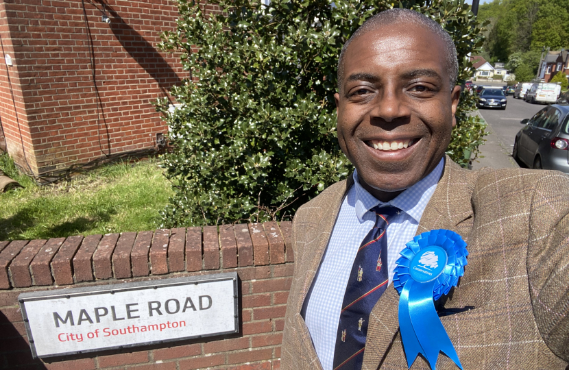 Sidney Yankson meeting residents who are supporting David Fuller on Maple Road in Bitterne Park 