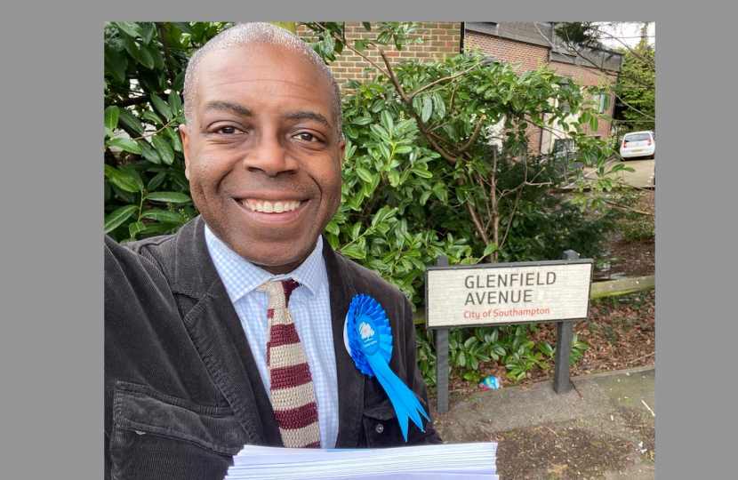 Sidney Yankson meeting residents in Glenfield Avenue