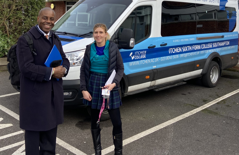 Sidney Yankson visits Itchen sixth form college