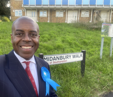 Sidney listening to residents about Labour turning off streetlights which is making residents feel unsafe