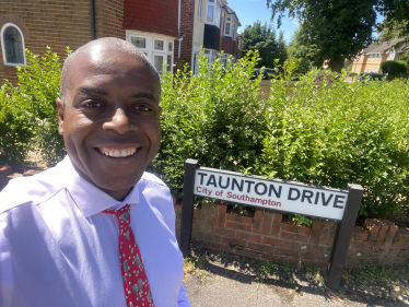 Sidney Yankson listening to residents in Harefield. The cost of living is going to get easier now that inflation is falling. Serving Southampton. Serving you.